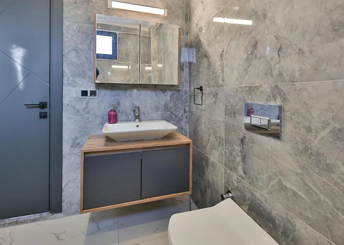 Agullu Village 3 Bedroom Private Pool And Garden *