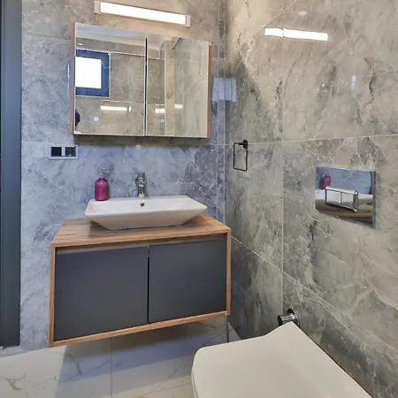 Agullu Village 3 Bedroom 4442 *