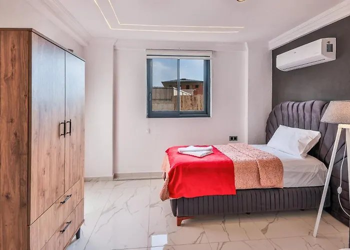 Agullu Village 3 Bedroom Private Pool And Garden *